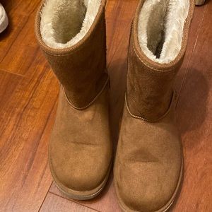 Brown Malala California boot size 6